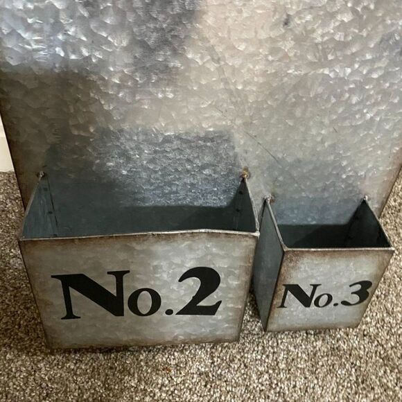 Tin Hanging‎ Basket Decor - Picture 3 of 5